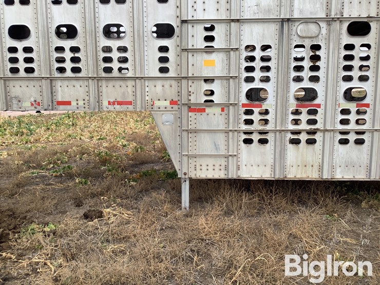 wilson-livestock-trailer-image-20