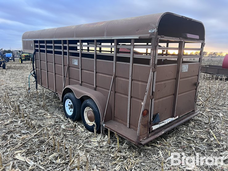 1983-travalong-18’-t/a-gooseneck-livestock-trailer-image-7