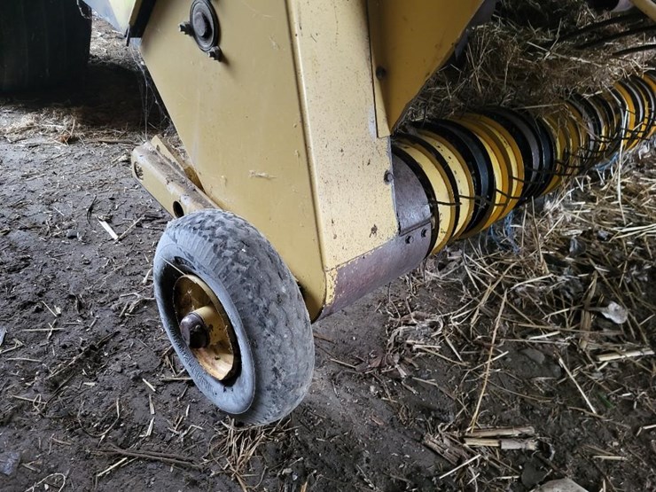 1997-new-holland-590-image-23