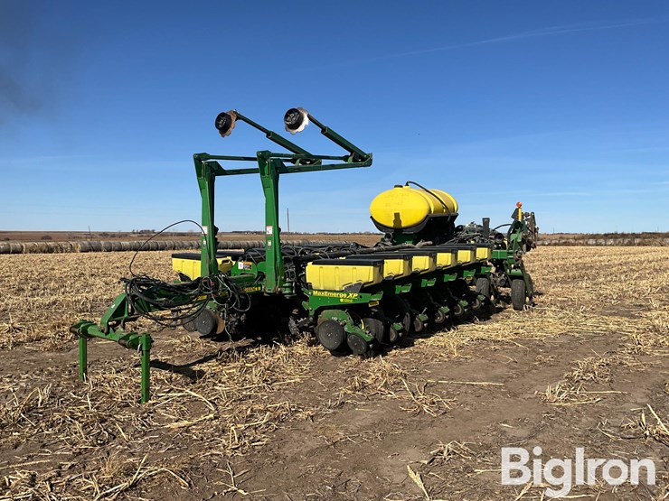 2008-john-deere-1770nt-image-1