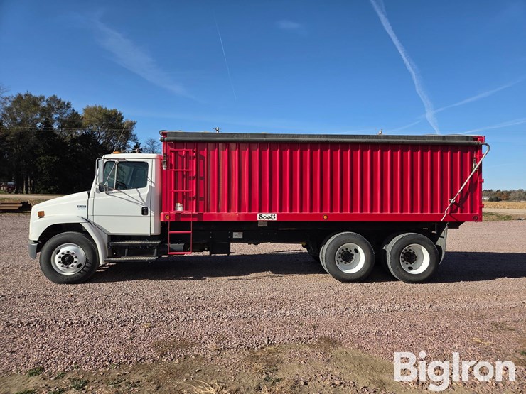 2003-freightliner-fl80-image-8