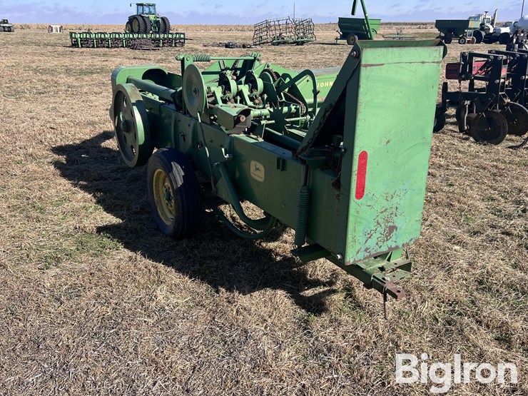 john-deere-24t-image-7