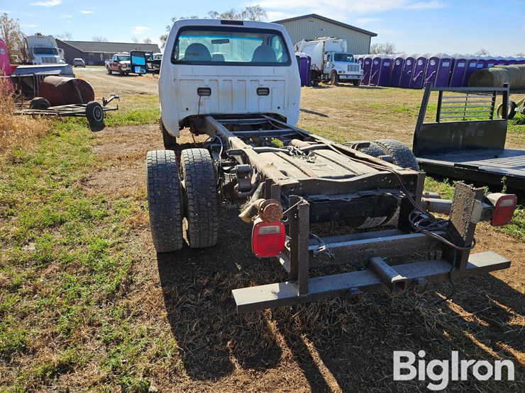 ford-f350-xl-image-6