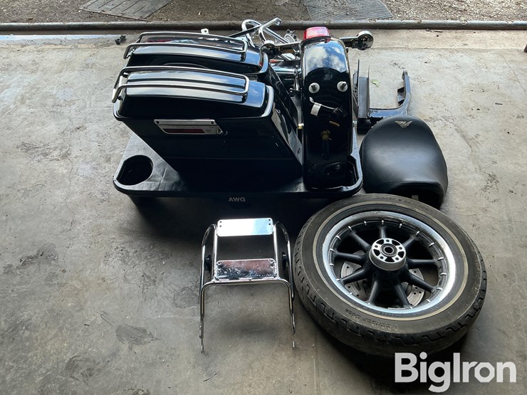 2002-harley-davidson-road-king-classic-parts-image-2