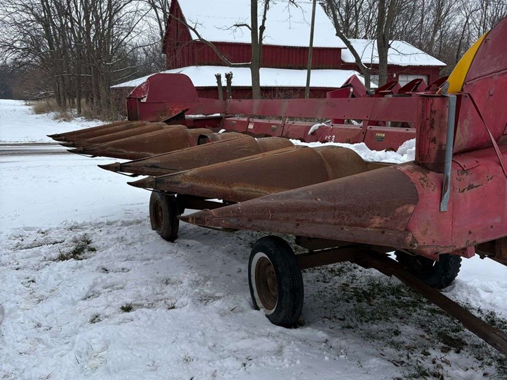 international-883-image-2