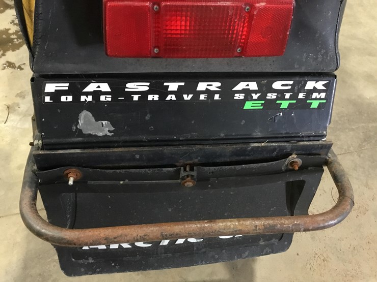 #2352-•-artic-cat-370-snowmobile*-image-13