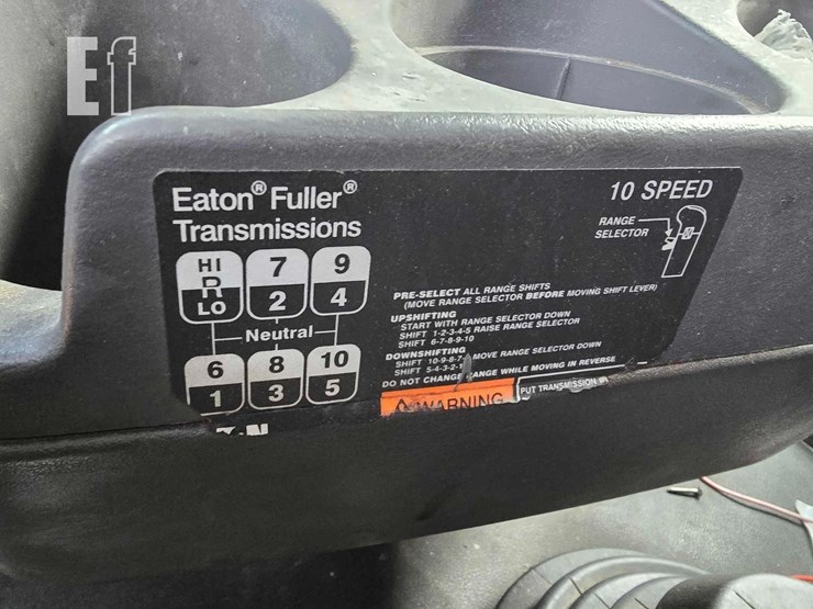 2013-international-prostar-image-32