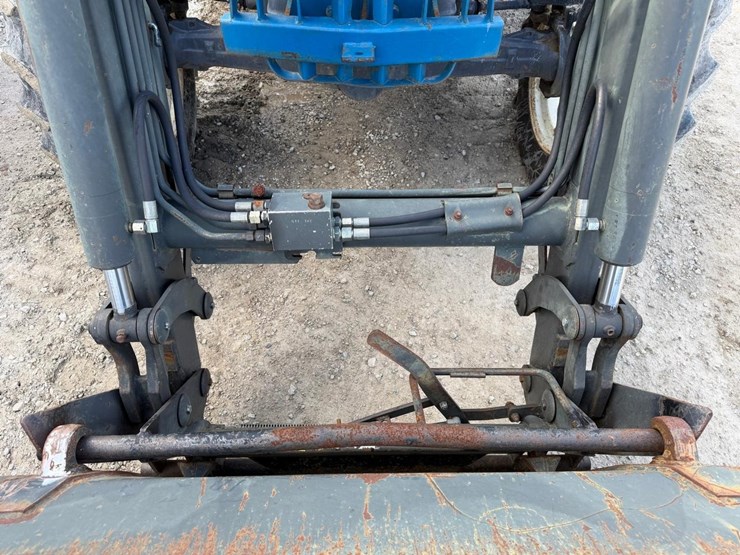 new-holland-3930-image-10