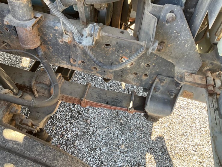 2001-international-4900-image-88