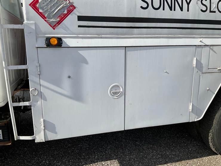 international-1854s-image-19