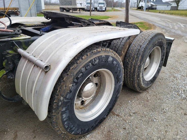 kenworth-t600-image-22