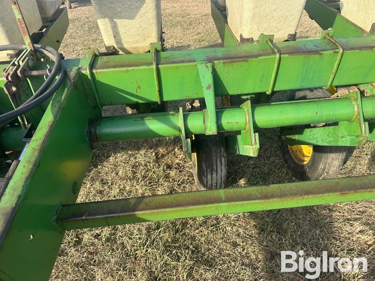john-deere-7000-image-18