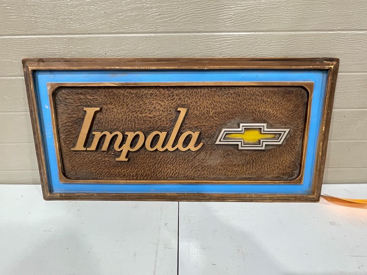 #7884-•-plastic-double-sided-chevy-caprice-and-chevy-impala-sign-image-2