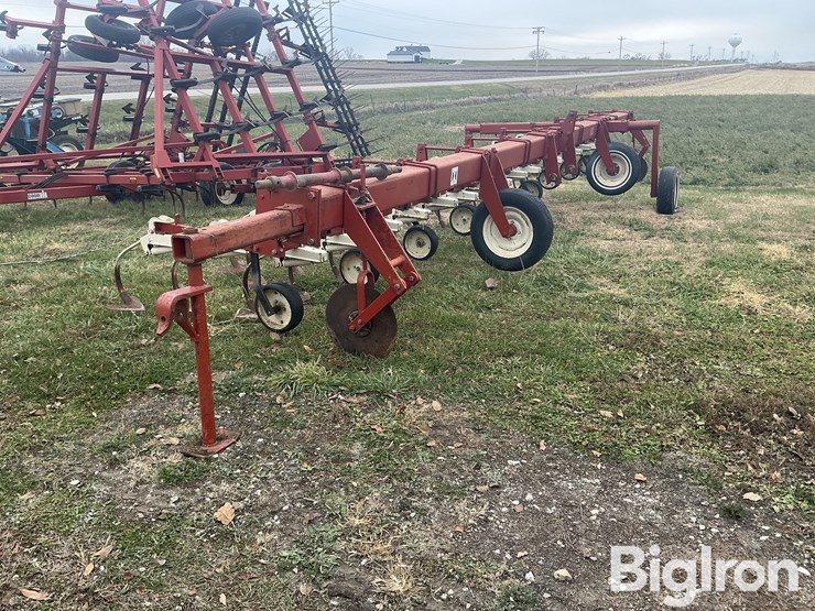 international-153-image-3