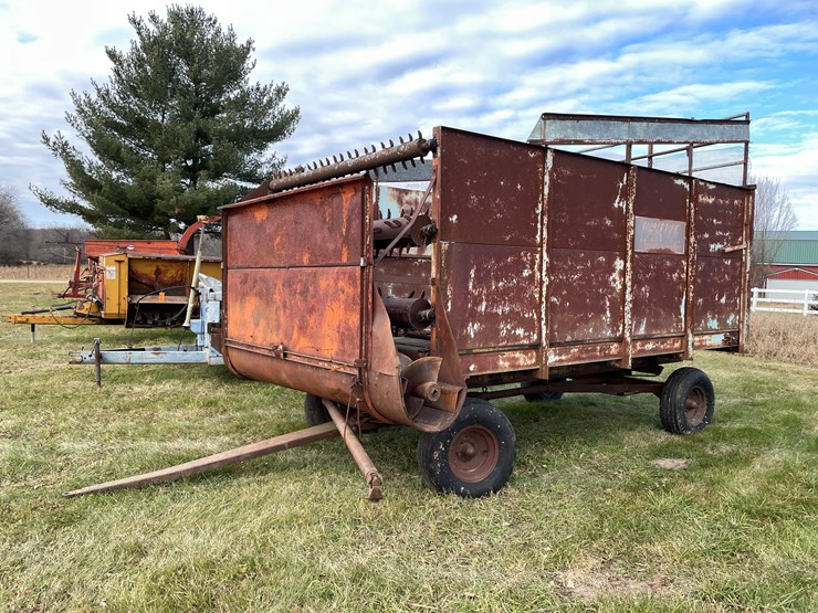 #200-•-forage-king-14"-chopper-box-(boyceville,-wi)-image-1