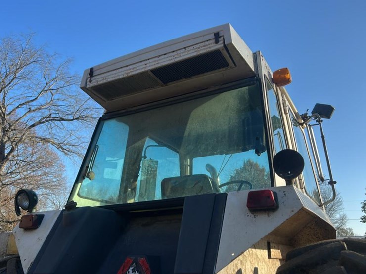 j-i-case-2590-image-18