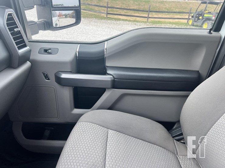 ford-f250-xlt-image-37