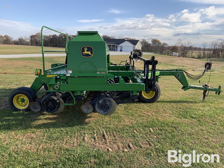 2006-john-deere-1590-image-4