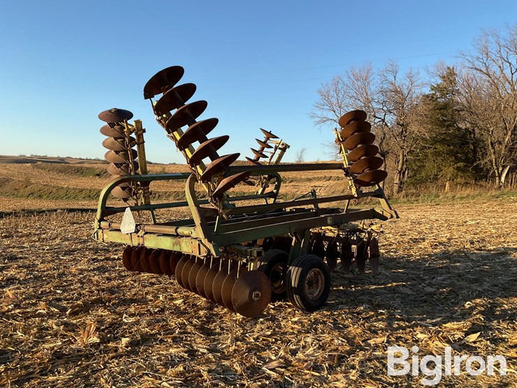 john-deere-230-image-5