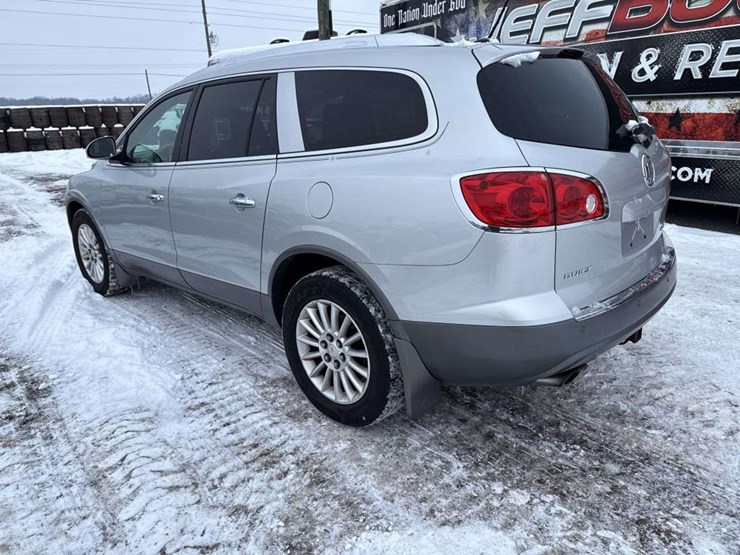 buick-enclave-image-3