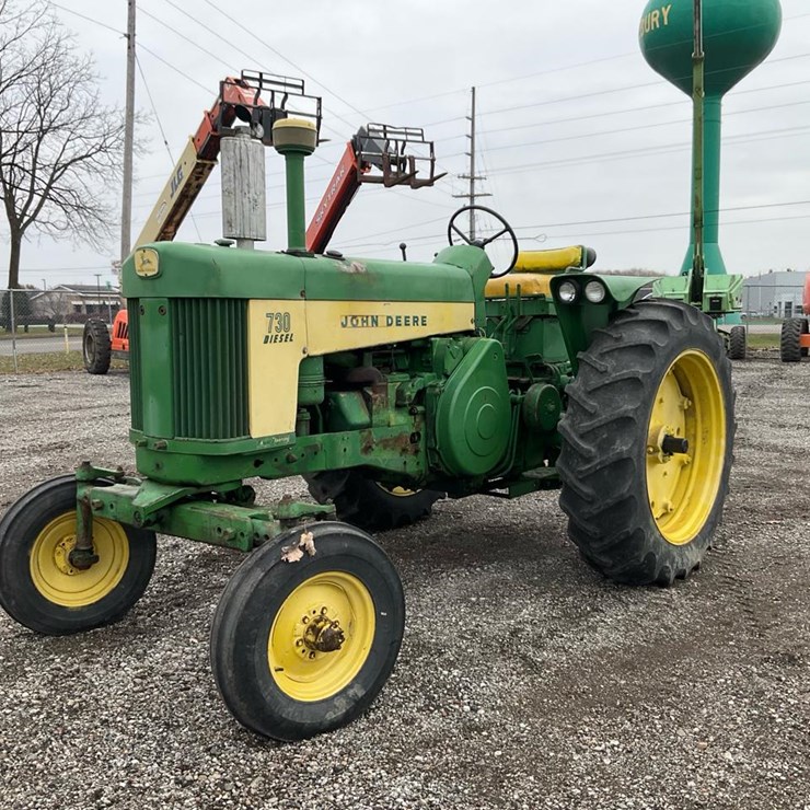 JOHN DEERE 730