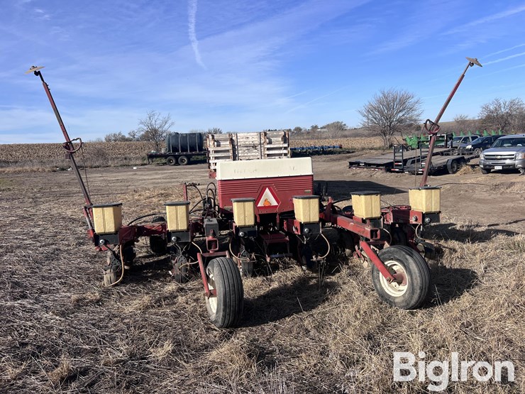 international-800-image-6