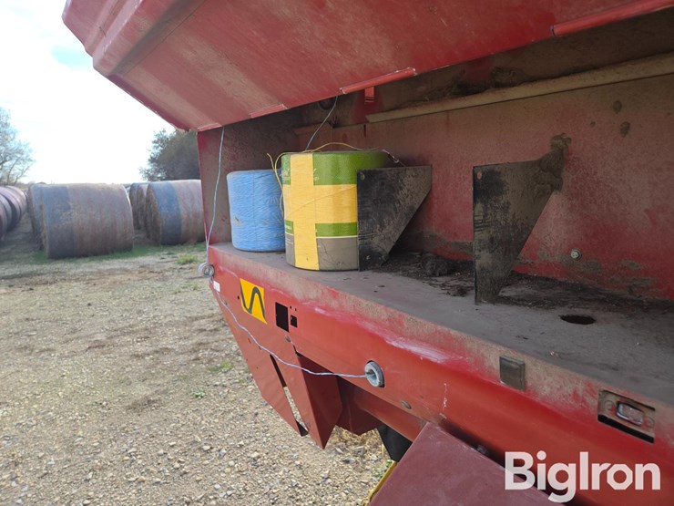 new-holland-688-image-19