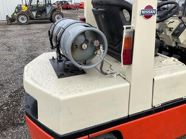 nissan-ph02a25v-image-32