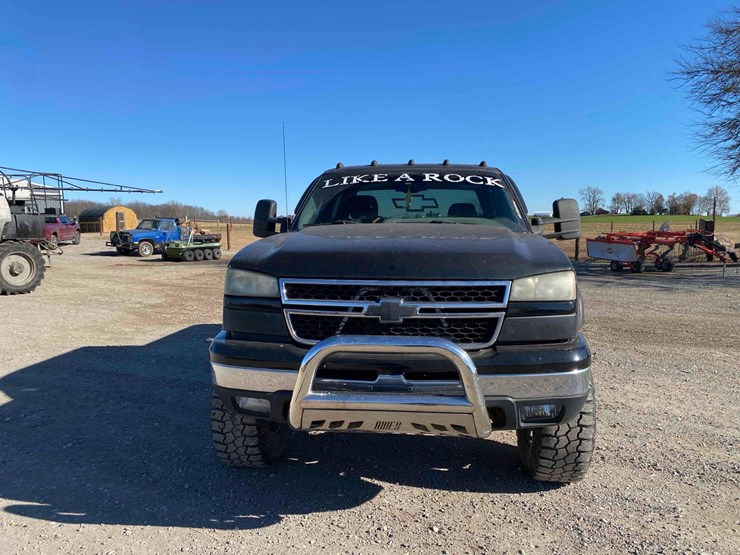 chevrolet-1500-image-2