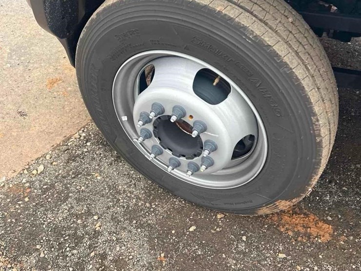 dodge-ram-5500hd-image-12