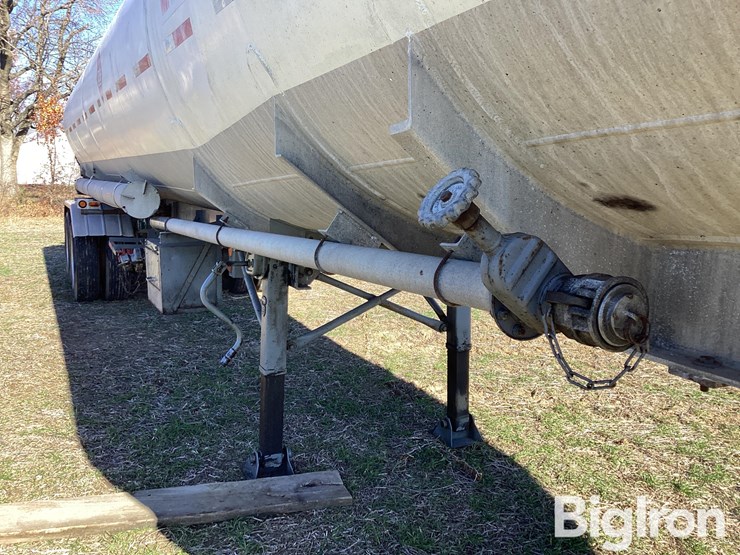 1971-fruehauf-trailer-image-12