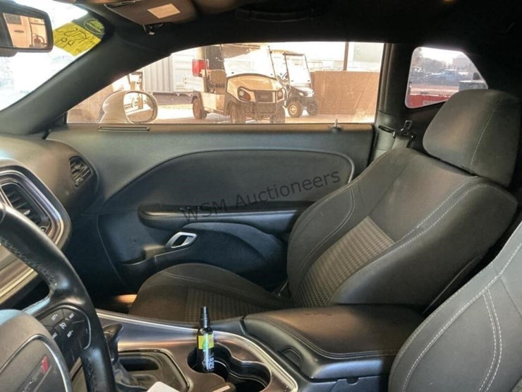 2016-dodge-challenger-sdn-image-19