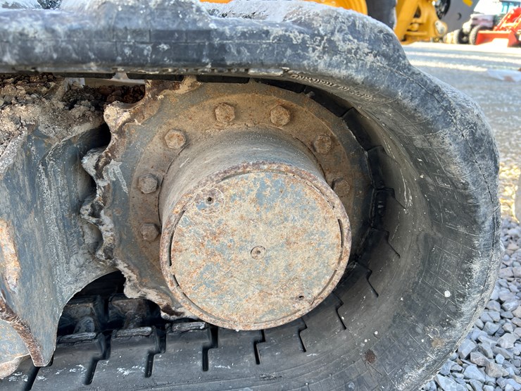 takeuchi-tb260-image-12