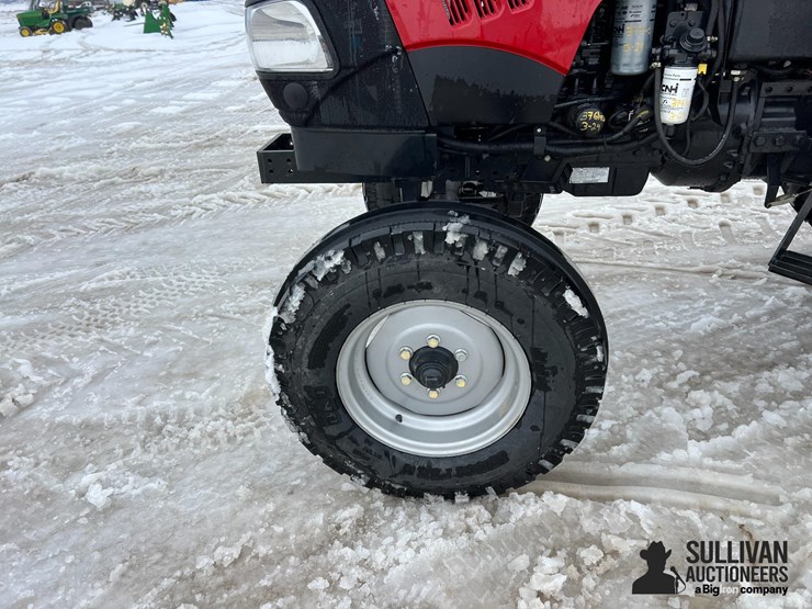 case-ih-farmall-70a-image-13
