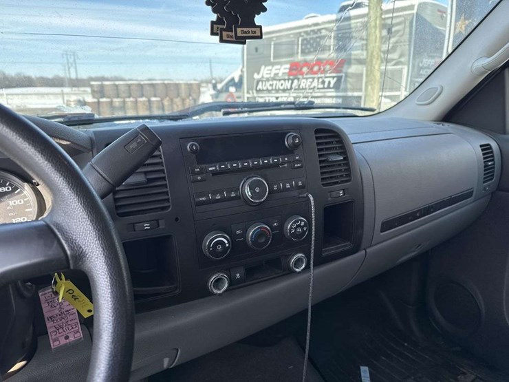 2009-chevrolet-silverado-1500-image-15