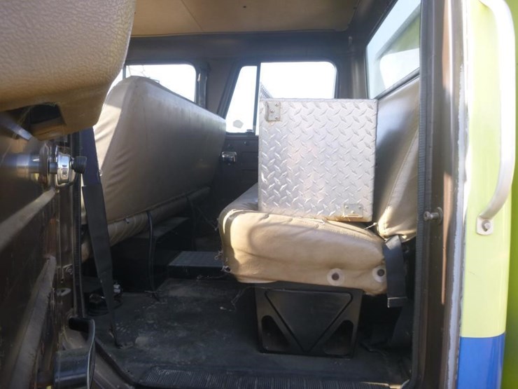 international-4900-image-12