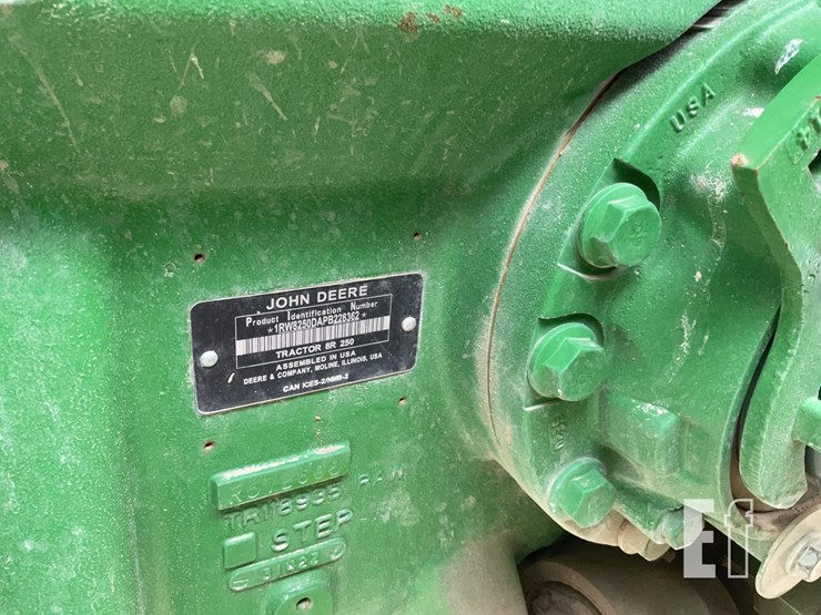 john-deere-8r-250-image-15