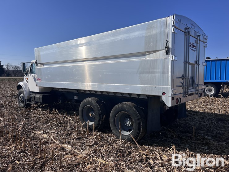 international-4900-image-7