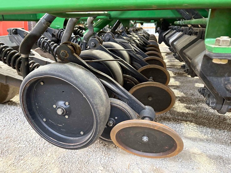 john-deere-1590-image-8