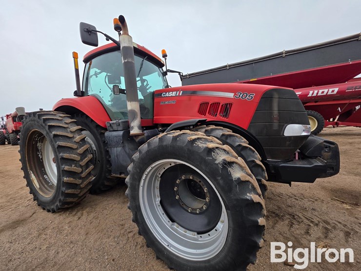 case-ih-magnum-305-image-3