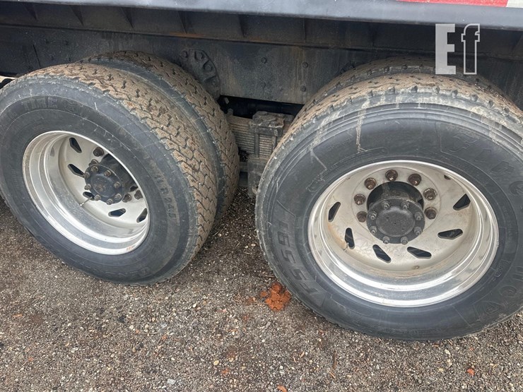 1999-kenworth-t800-image-13