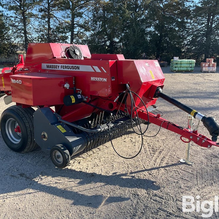 MASSEY-FERGUSON 1840