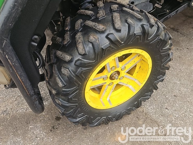 2013-john-deere-gator-image-13