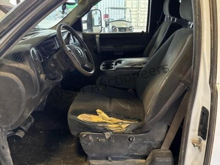 chevrolet-silverado-2500hd-image-25