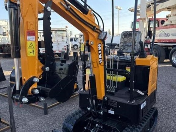 2025-miva-15-mini-excavator-image-2