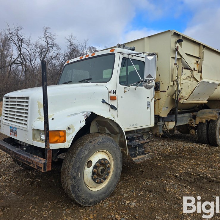 1995 INTERNATIONAL 4700