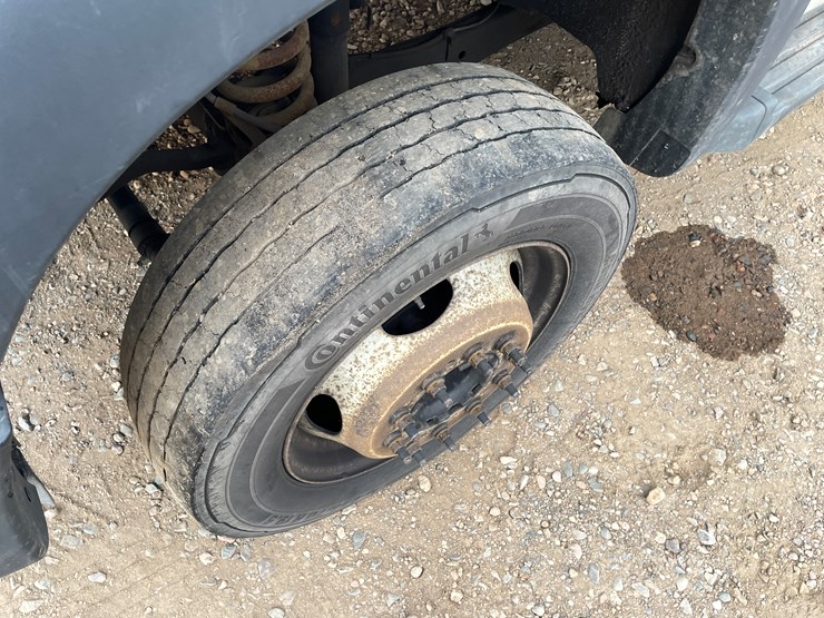 2014-ford-f550-image-11