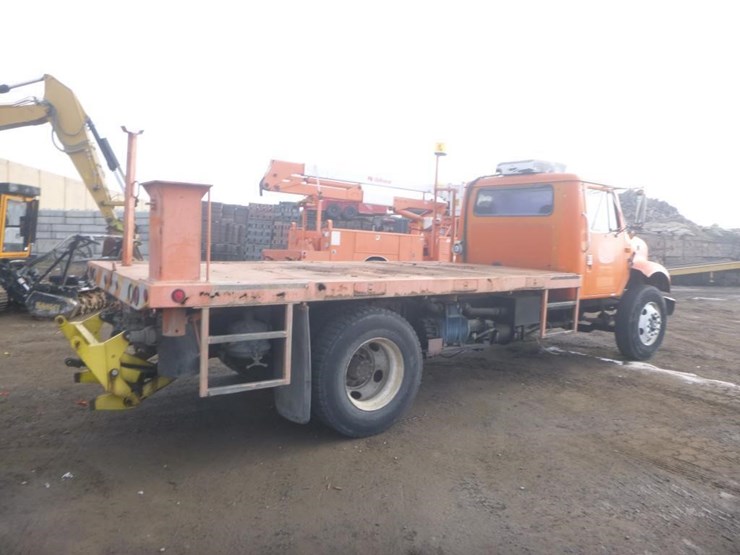 international-4700-image-3