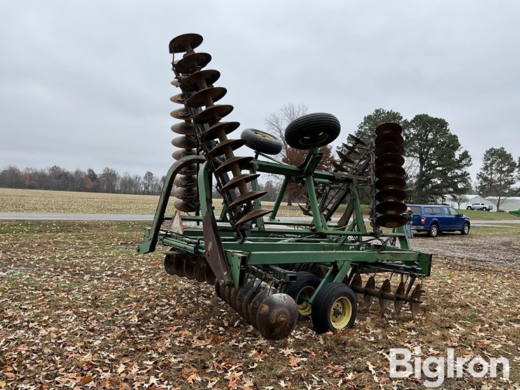 john-deere-230-image-5