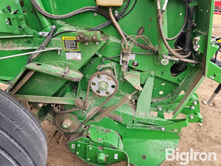 2020-john-deere-560r-image-16